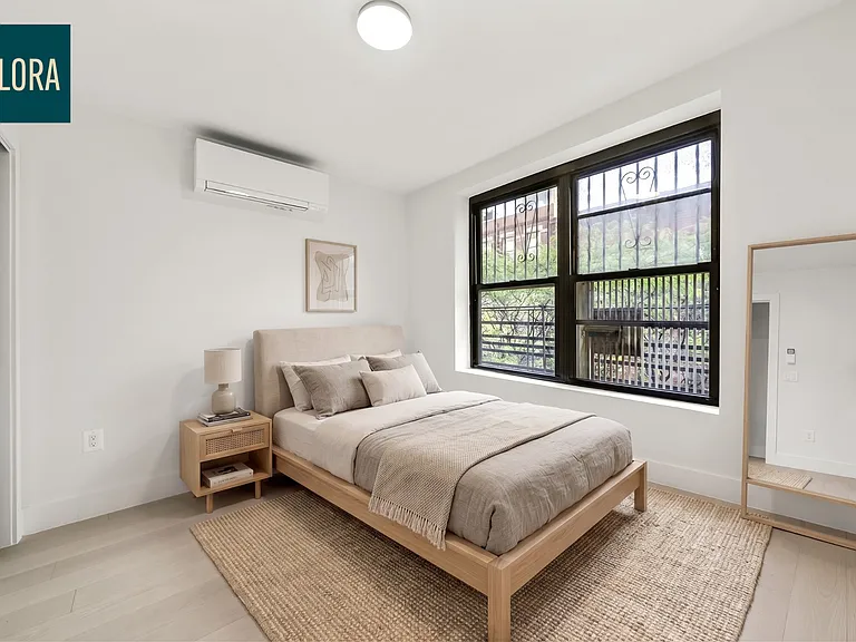 305 E 11th St #5D — Photo 7