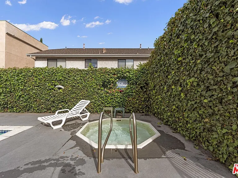 10757 Hortense St #303 — Photo 25