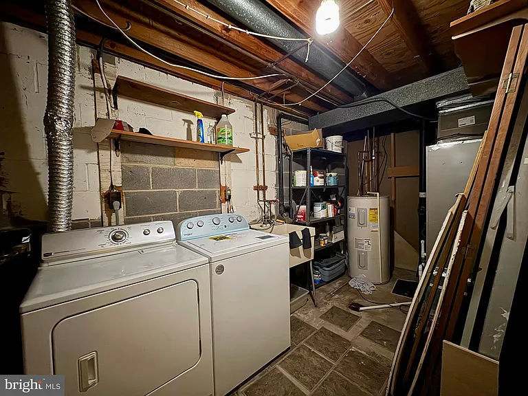 8112 Parkdale Ct — Photo 32