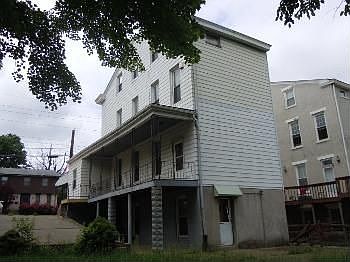 2nd image of 302 E Ross Ave