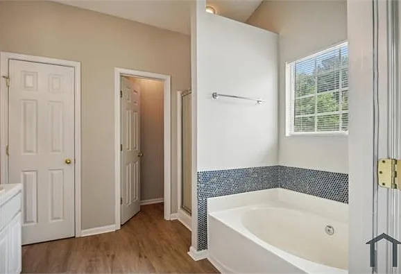 2455 Beckenham Pl — Photo 10