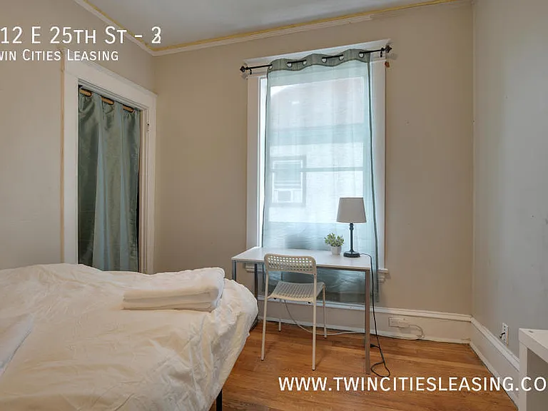 912 E 25th St #3 — Photo 81