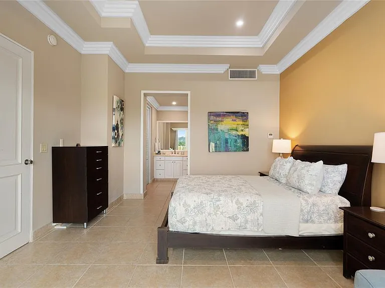 500 Ocean Dr #553 — Photo 36