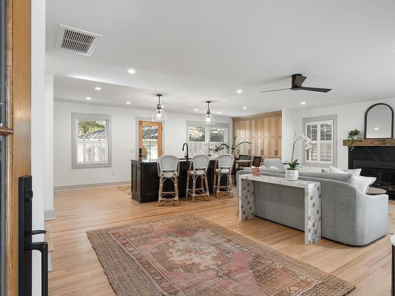 5th image of 412 Palm St