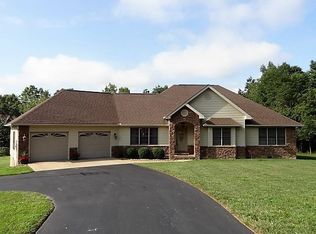 688 Stonecrest Loop, Crossville, TN 38571