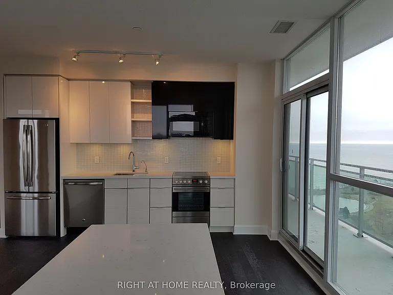 33 Shore Breeze Dr #2403 — Photo 10