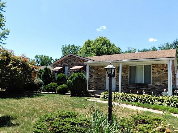 2nd image of 41209 Oak Hill Dr