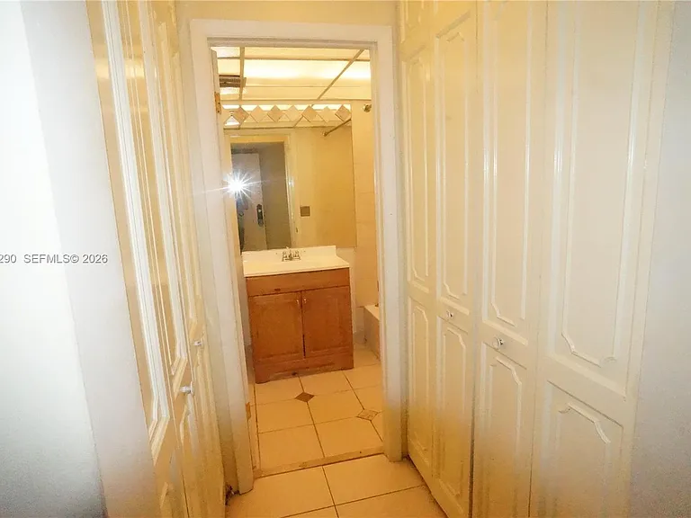 3650 Inverrary Dr #1M — Photo 15