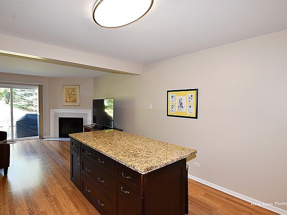 5th image of 3074 Renard Ln