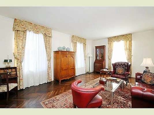 Sold by Stribling | media 10