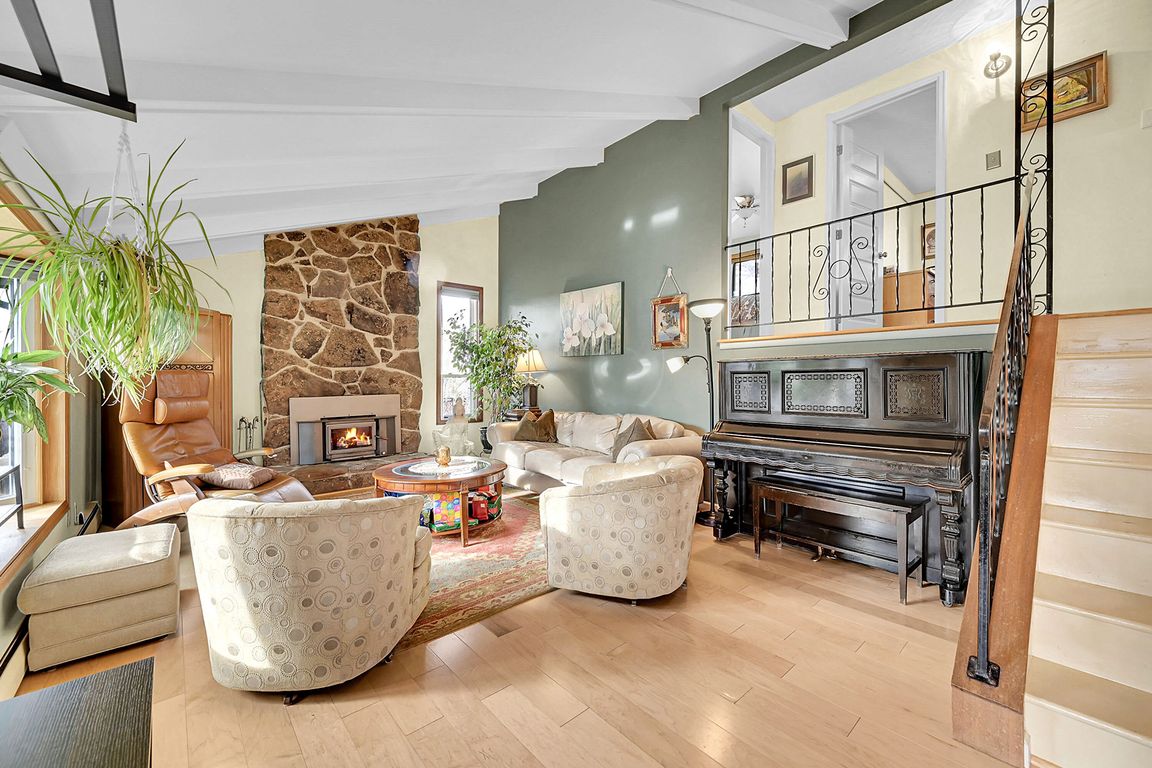 next background image