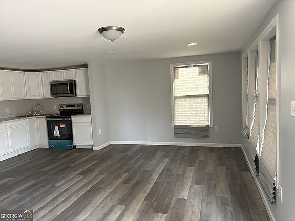 4th image of 4 Slaton St
