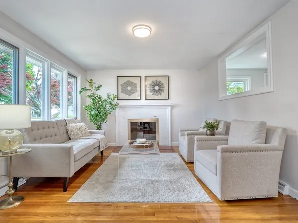 26 Olive St, Winchester, MA 01890