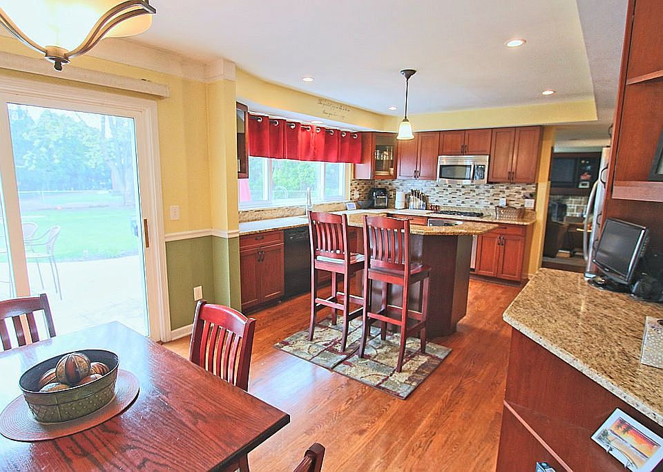 2nd image of 4519 Brown Dr
