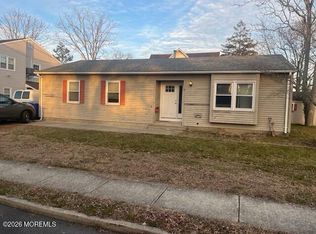 7 Thomas Street, Toms River, NJ 08753