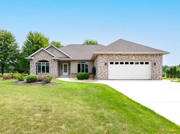 N8207 Ashberry AVENUE, Fond Du Lac, WI 54937