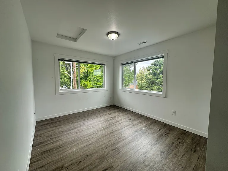 2605 SW Pickford St #101 — Photo 4