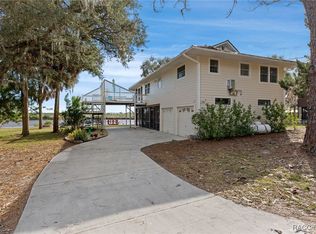 11996 W Bald Eagle Ct, Crystal River, FL 34429