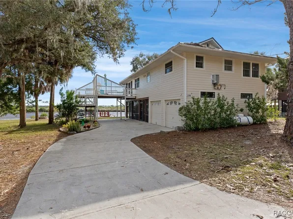 11996 W Bald Eagle Ct, Crystal River, FL 34429