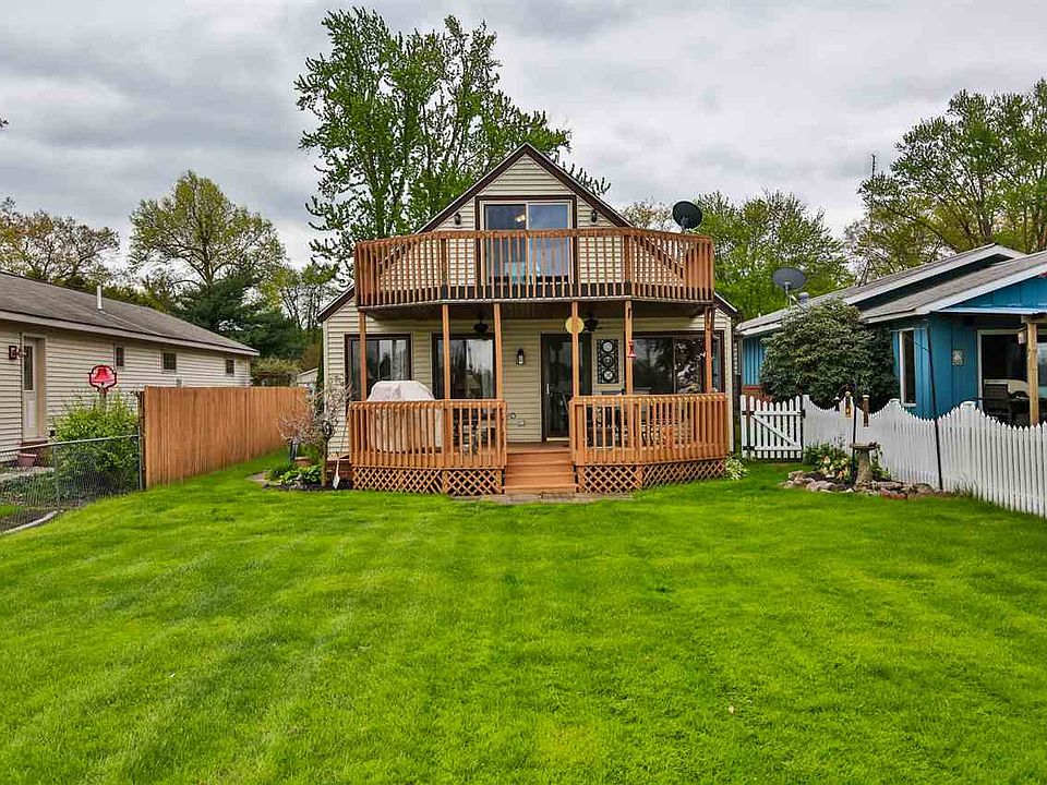 1st image of 25825 Lake Dr