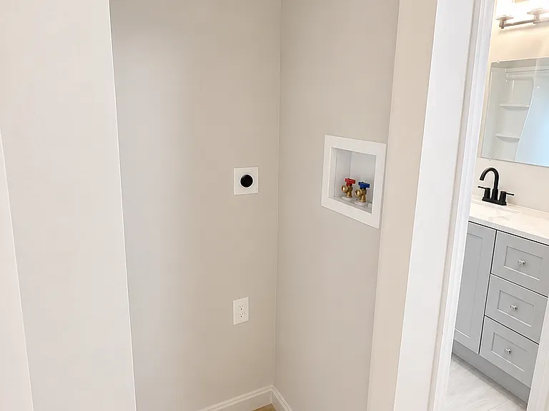 134 Florence St #1 — Photo 11