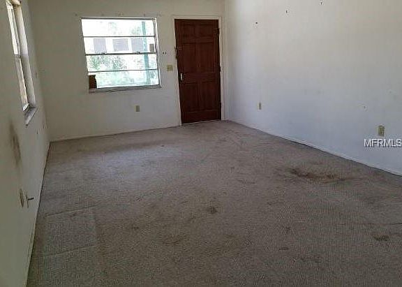 3rd image of 409 E Cowles St