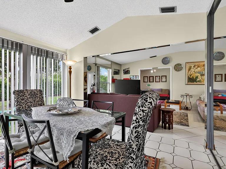 5299 Copperleaf Cir — Photo 10