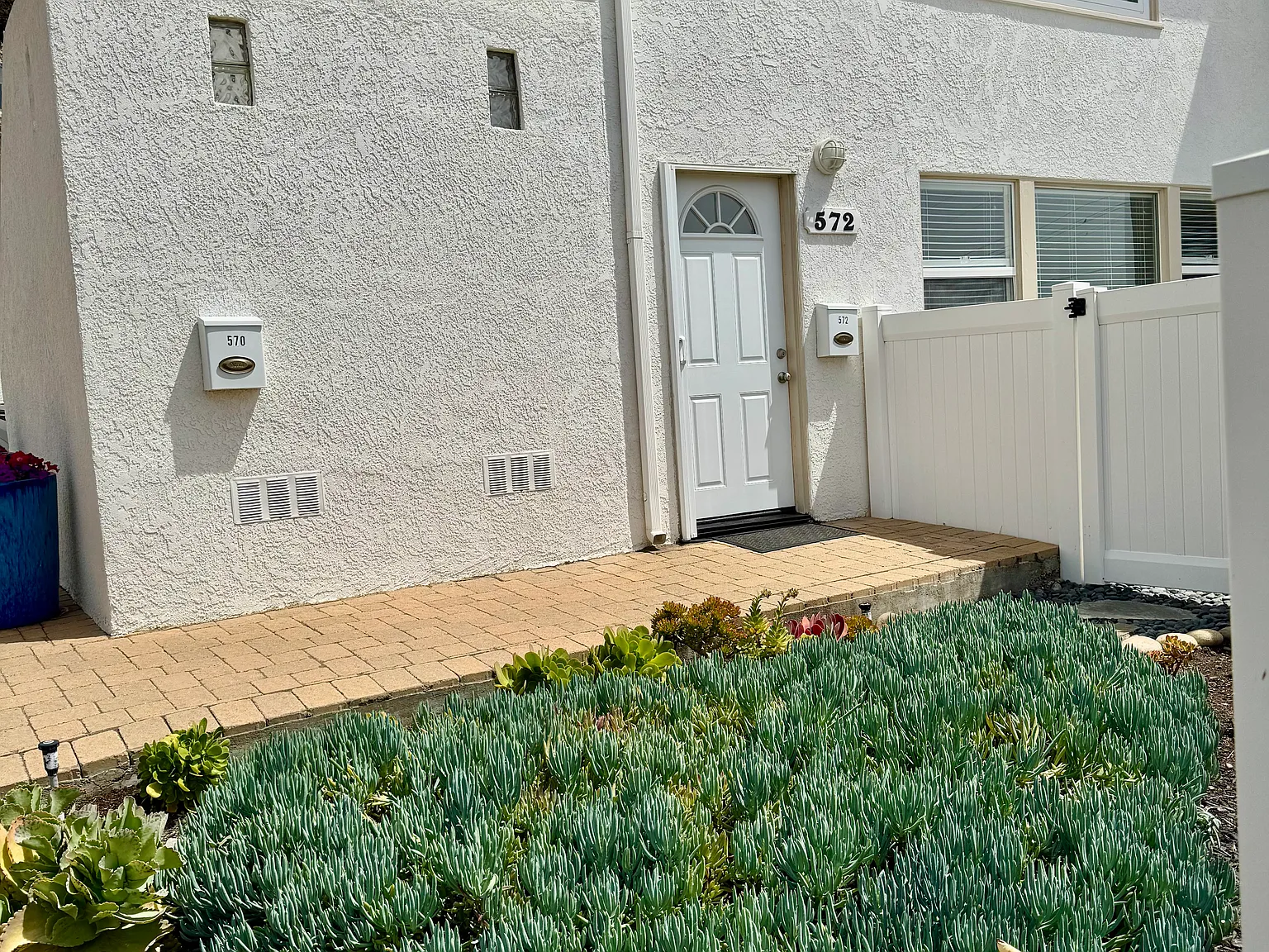 2 bed, 1000 sqft, $2,800 — Photo 3