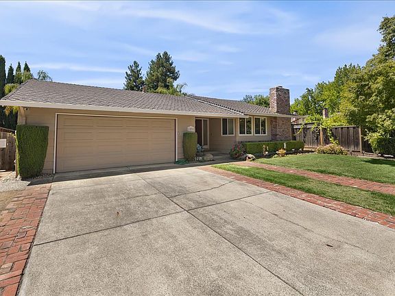 2nd image of 1090 Ayer Dr