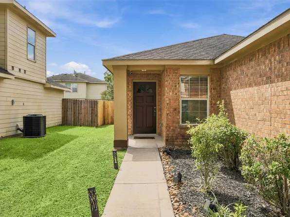 20511 Holly Barr Ln, Cypress, TX 77433