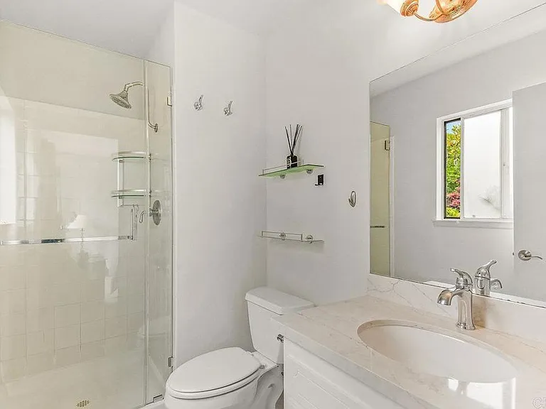 2462 Lozana Rd — Photo 18