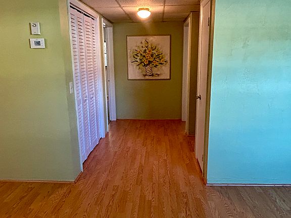 2nd image of 923 22nd Pl APT 111