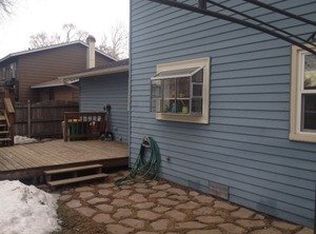 71 Lonsdale Rd, Elk Grove Village, IL 60007