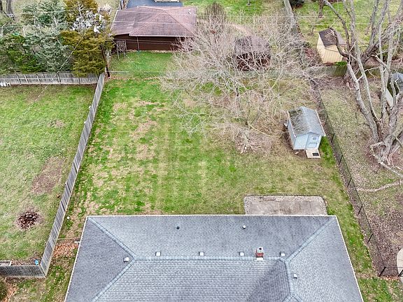 3rd image of 7117 Chandler Dr