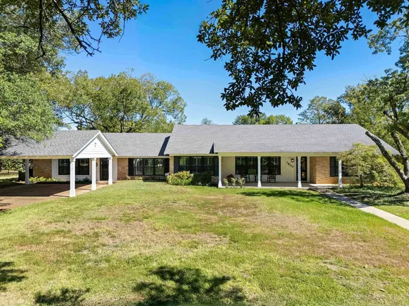 1800 Centenary Dr, Longview, TX 75601