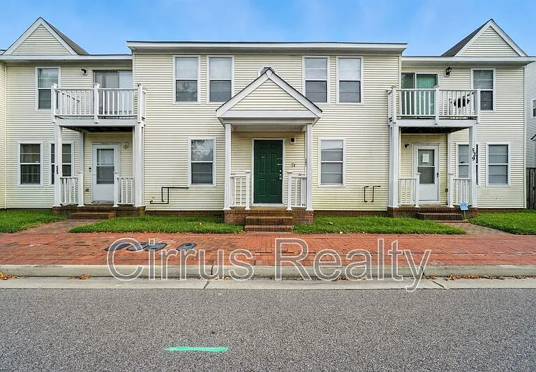 525 Columbia St — Photo 1