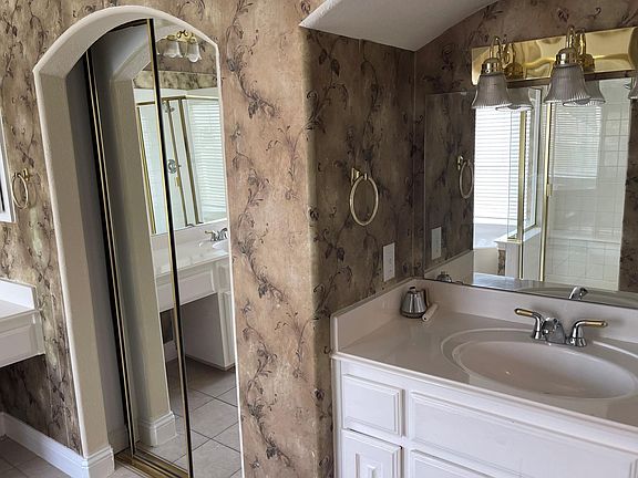 4th image of 8508 Balta Ct