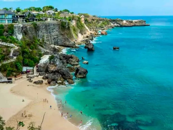 129 McAulay Pl, Laguna Beach, CA 92651