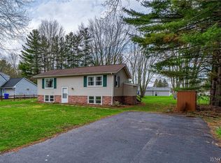 2526 Merritt Ave, Newfane, NY 14108