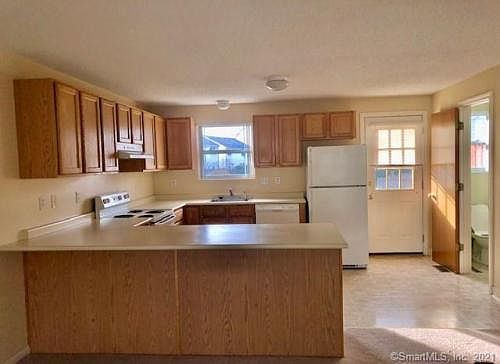 3rd image of 20 Firethorn Dr #20