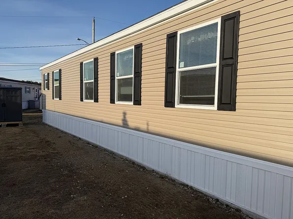 9 Circus Pl, Brunswick, ME 04011