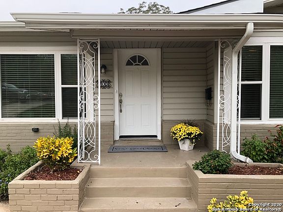 4th image of 203 Blakeley Dr