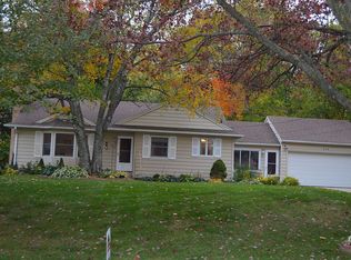939 Parkhurst Ave NW, Grand Rapids, MI 49504