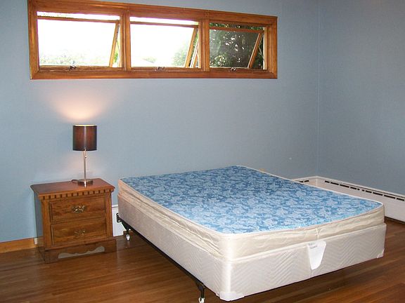 5th image of 62 Lennox Ave