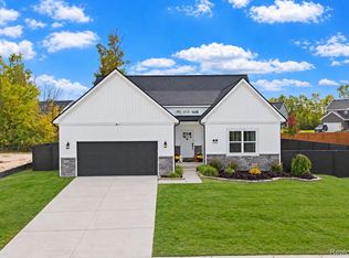 4481 Oak St, Grand Blanc, MI 48439