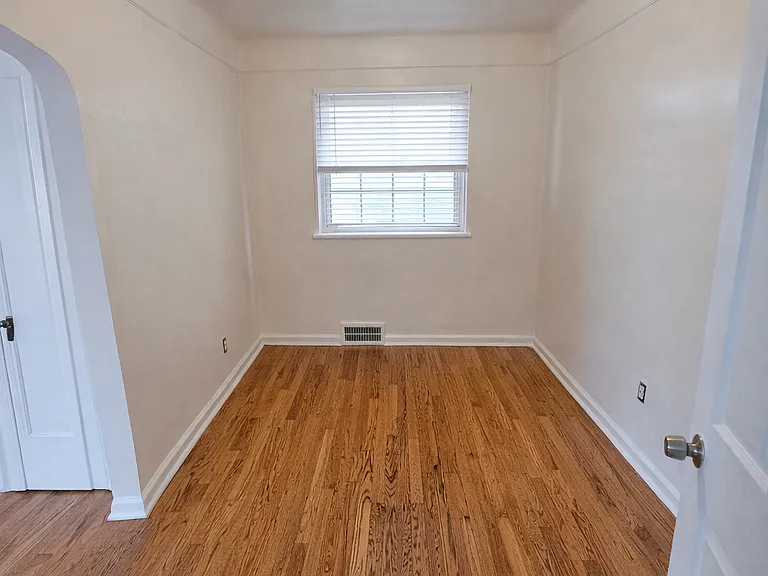 14140 Fairmount Dr #1 — Photo 2