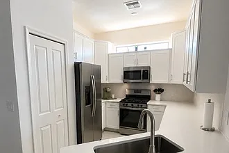 2 bed, 1564 sqft, $4,600 — Photo 4