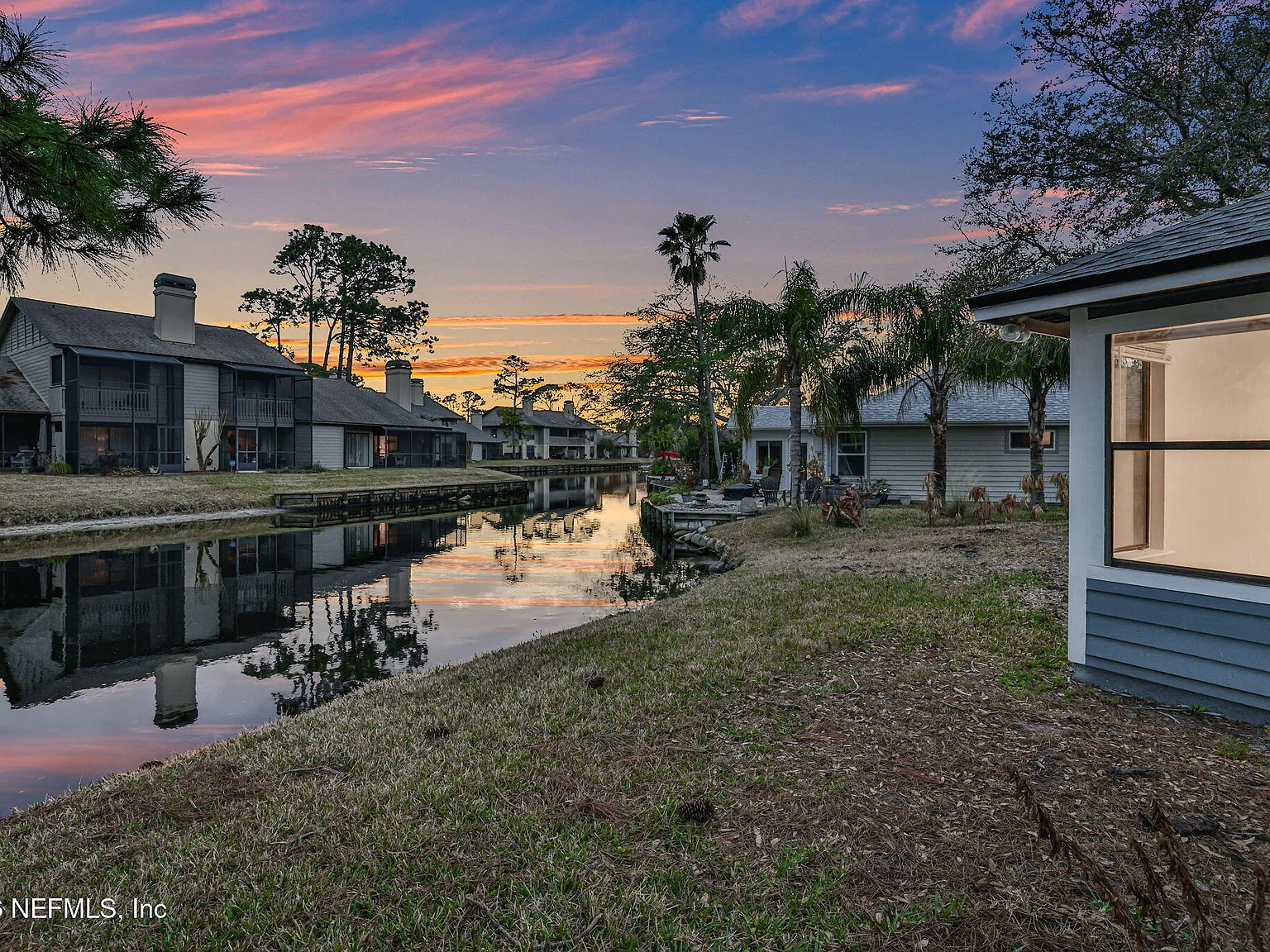 3 bed, 2.0 bath, 1264 sqft, $3,000 — Photo 2