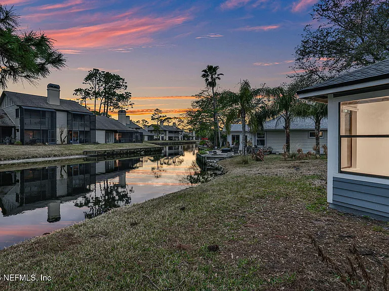 181 Aruba Ln — Photo 2