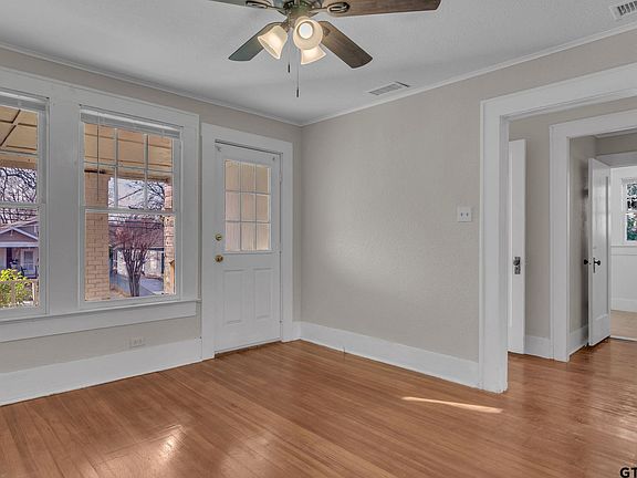 4th image of 1014 S College Ave